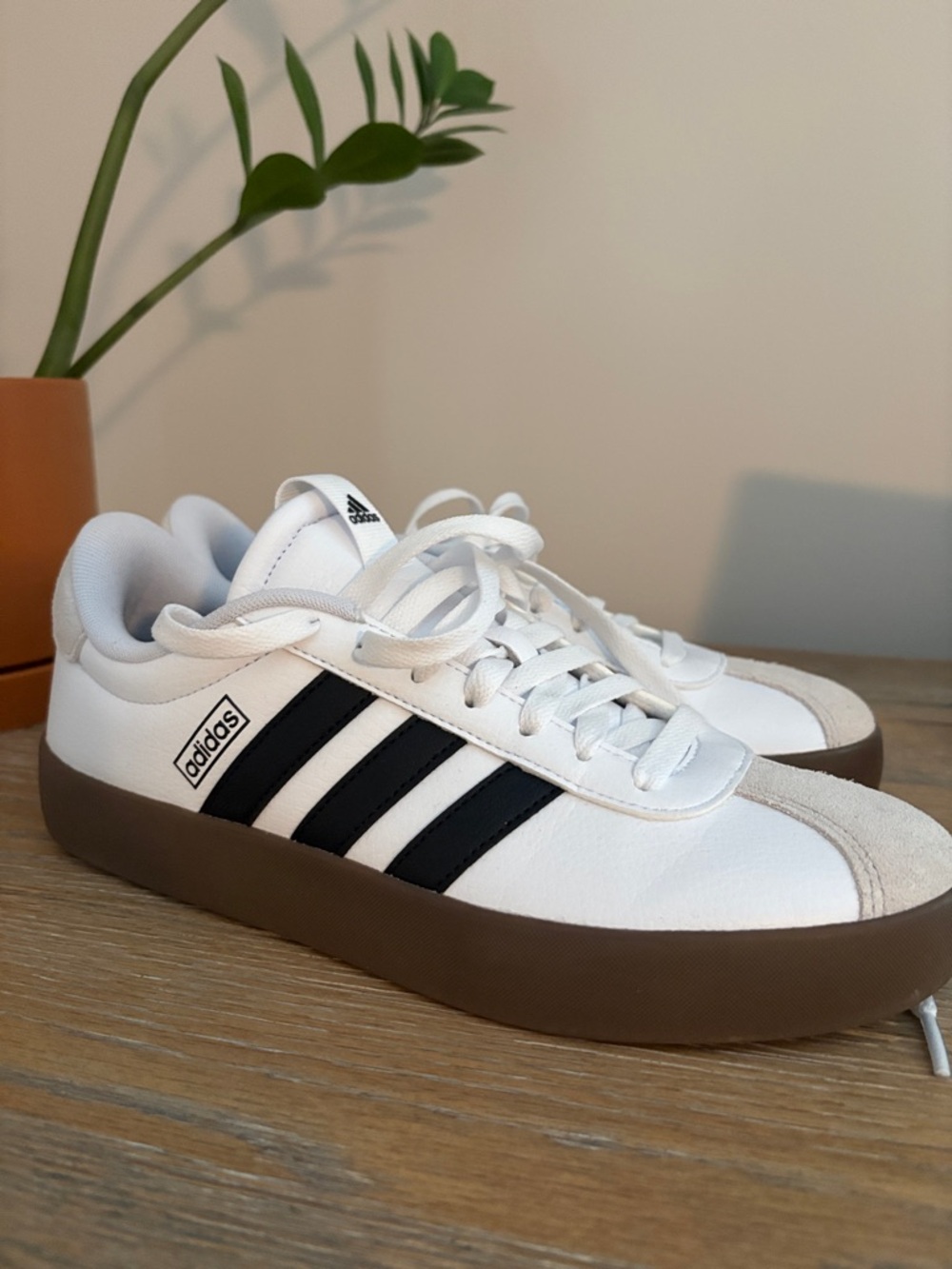 Adidas Women’s Classic Leather Sneakers in White and Black —NWOT - Picture 4 of 4